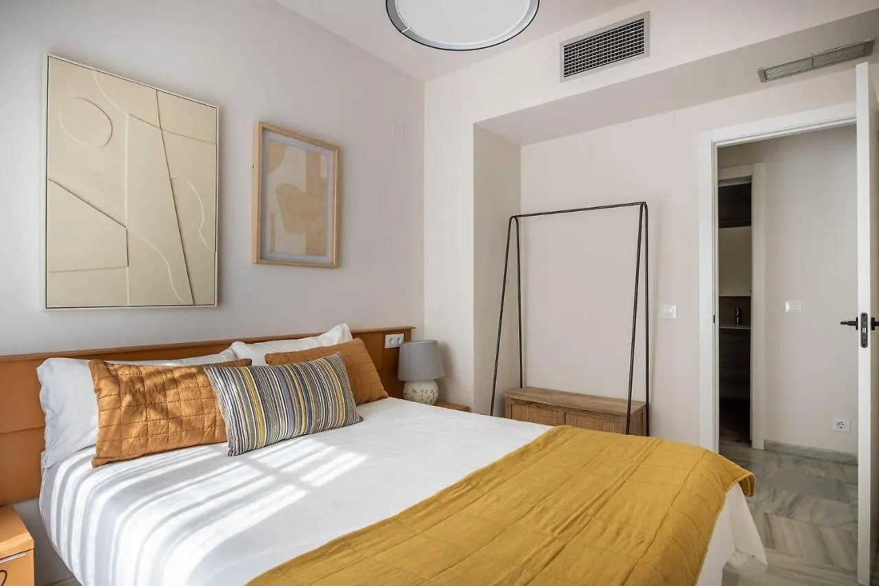 Amplisimo Apartamento De Diseno Nuevo En El Corazon De Triana, Parking Included Sevilla