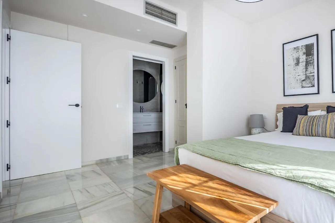 Amplisimo Apartamento De Diseno Nuevo En El Corazon De Triana, Parking Included Sevilla