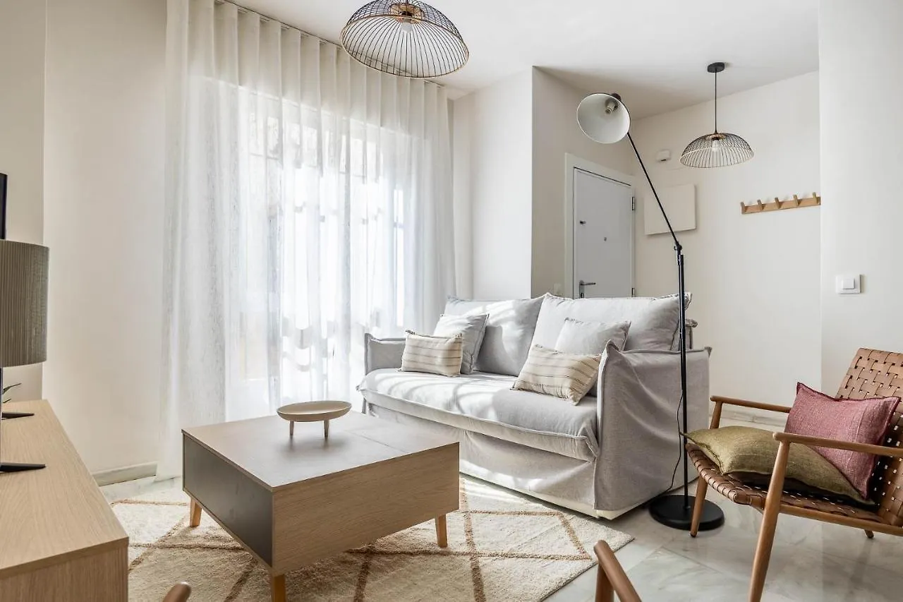 Amplisimo Apartamento De Diseno Nuevo En El Corazon De Triana, Parking Included Sevilla 0*,