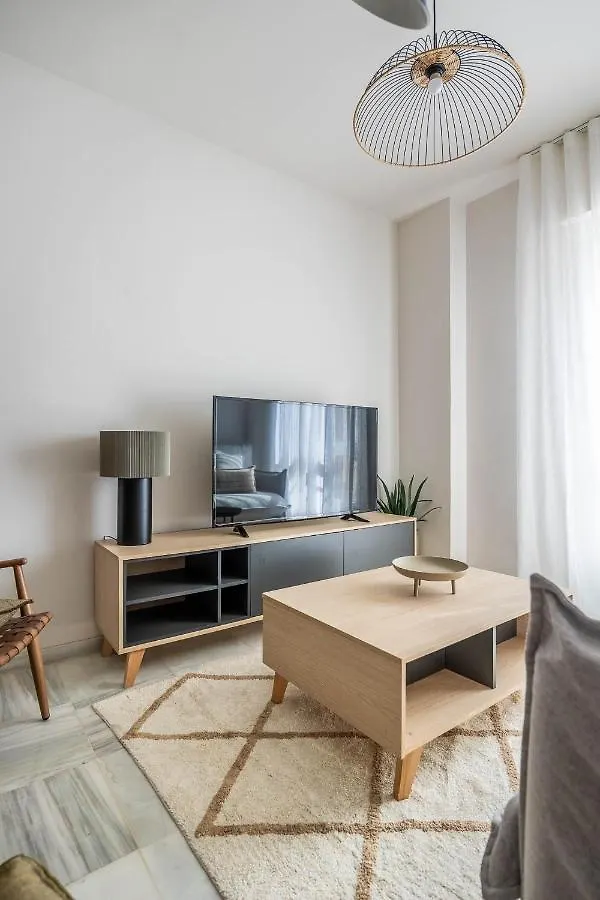 Amplisimo Apartamento De Diseno Nuevo En El Corazon De Triana, Parking Included Sevilla España